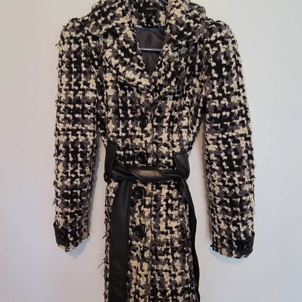 Arden B hounds tooth textured jacket size medium gray black and white